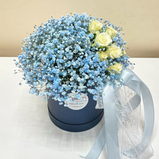 Цветы в коробке " Голубое облачко "
