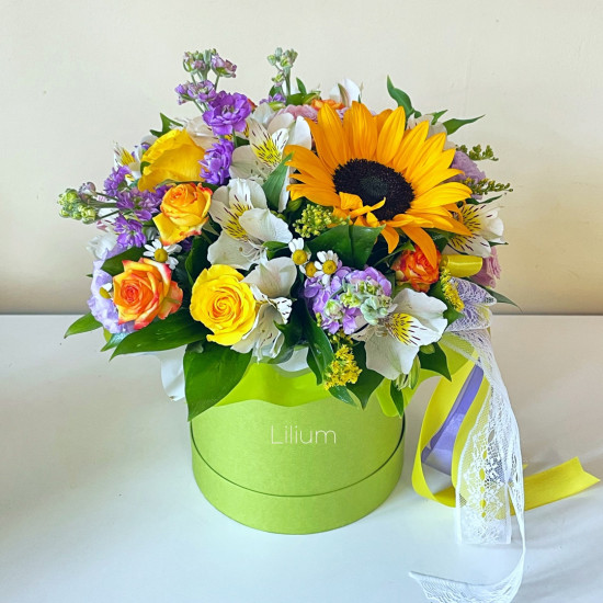 Цветы в коробке "Солнечный взгляд"
