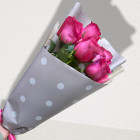 Букет  из 7 розовых  роз