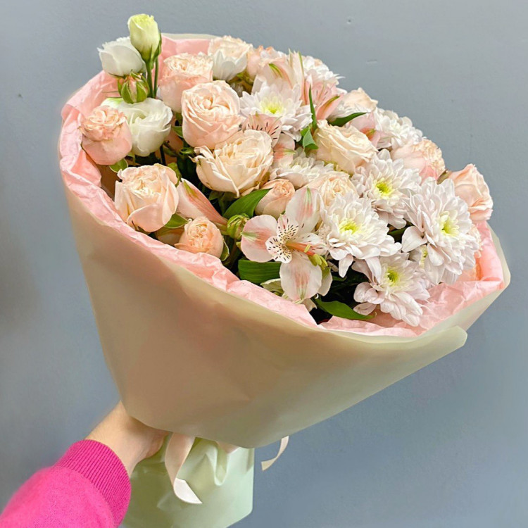 Букет из кустовых роз "Нежнятина"