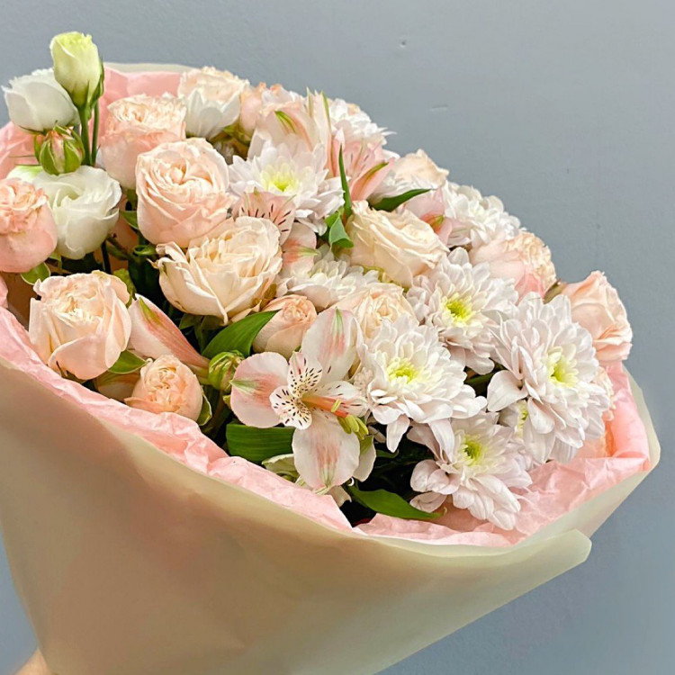 Букет из кустовых роз "Нежнятина" Букет из кустовых роз "Нежнятина"