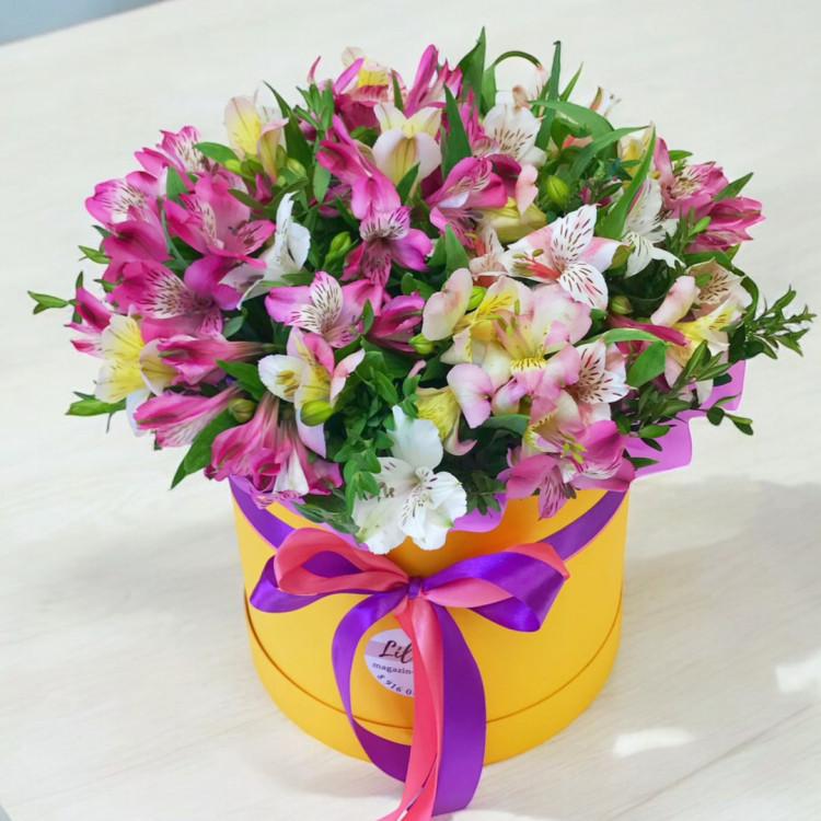 Цветы в коробке "Яблочный нектар"