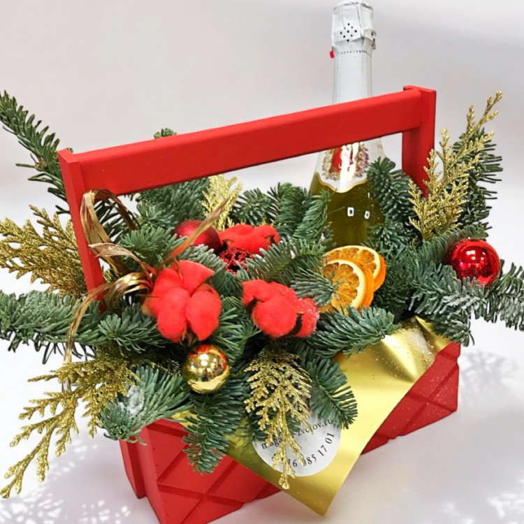 Композиция в ящике "Новогодний сюрприз " Композиция в ящике "Новогодний сюрприз "