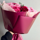 Букет "Тайна цвета" с красными розами Букет "Тайна цвета" с красными розами