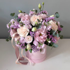 Коробка цветов "Утро Лондона" с эустомой и маттиолой