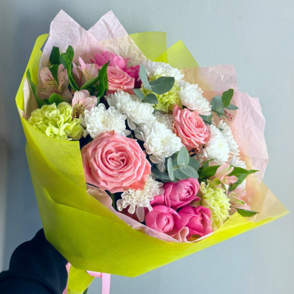 Букет "Мерлин" с розовой розой и пион розой