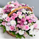 Корзина цветов с орхидеей 