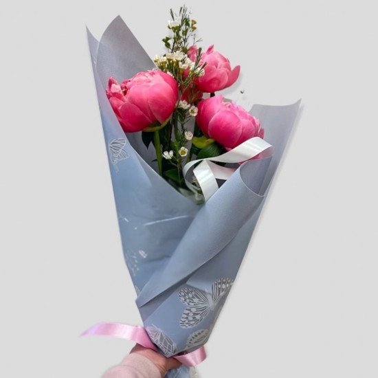 Букет из 3 пионов "Корал"
