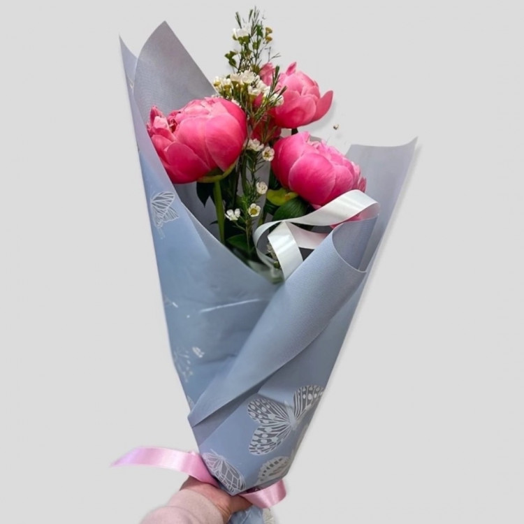 Букет из 3 пионов "Корал"