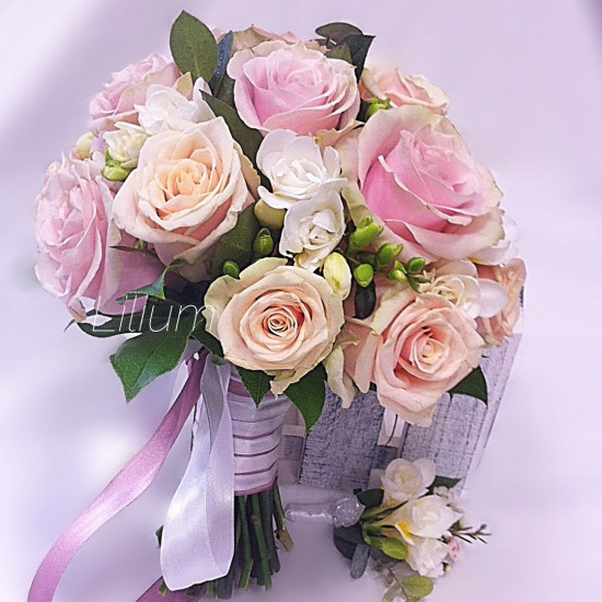 Свадебные букеты из искусственных цветов