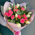 Букет "Варенье" с тюльпанами и розой Букет "Варенье" с тюльпанами и розой